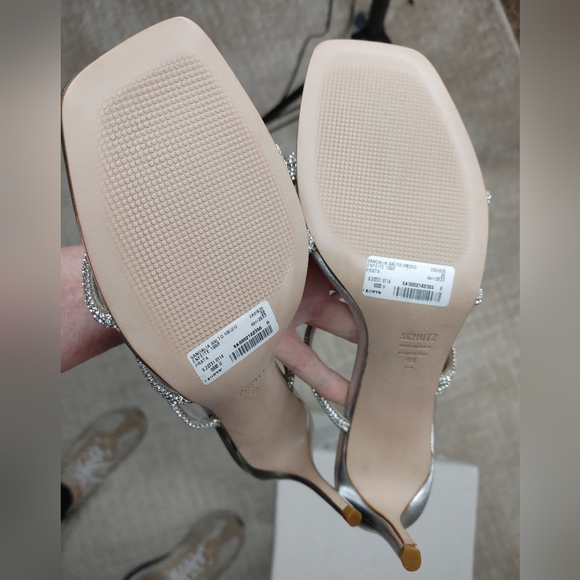 Schutz Women's Lauryn Cristal Metallic Sandal 9B - Picture 9 of 15